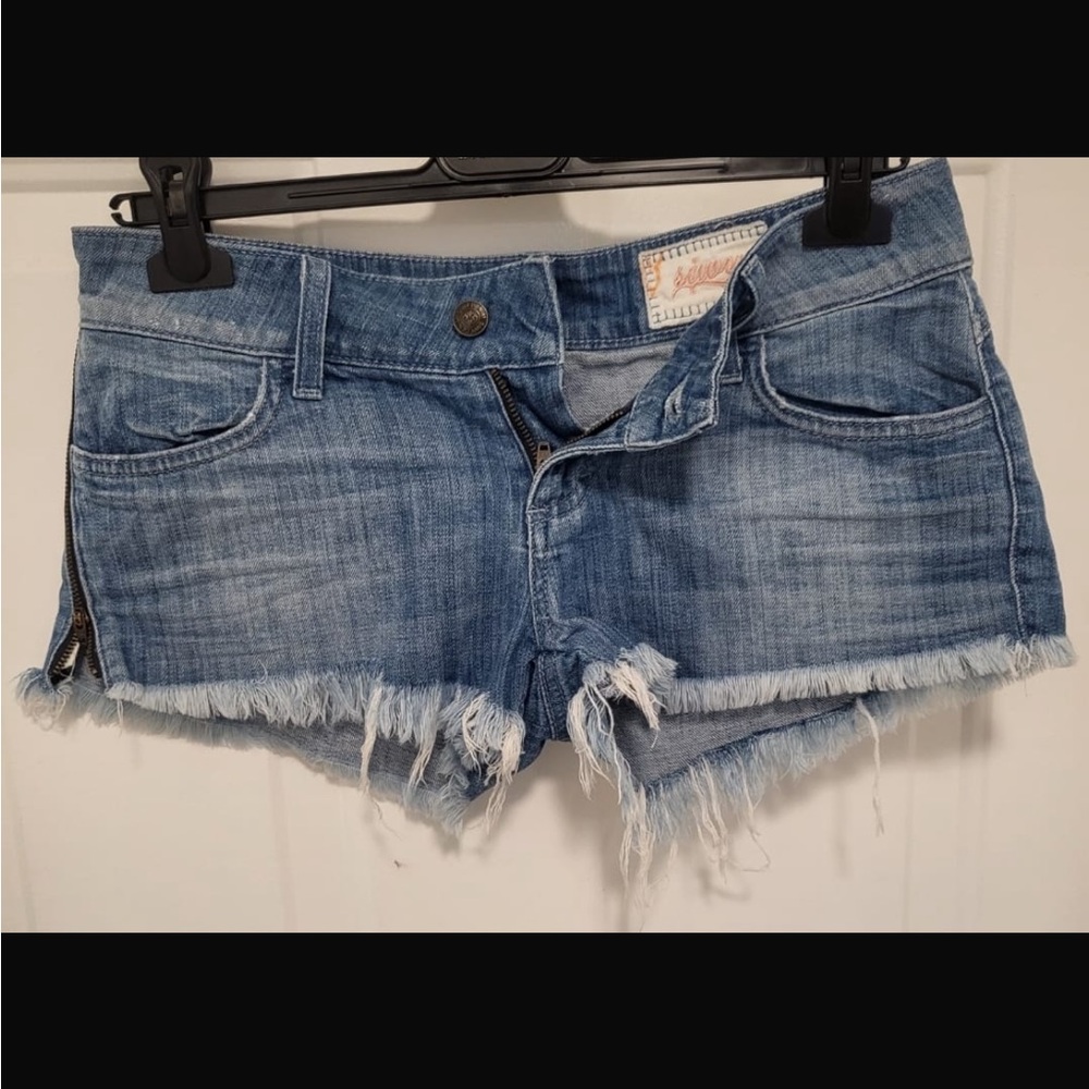 Siwy daisy dukes denim shorts size 26 excellent condition